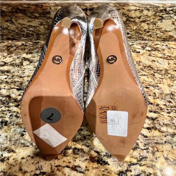 Cute Silver Michael Kors Boots! - Picture 7 of 11